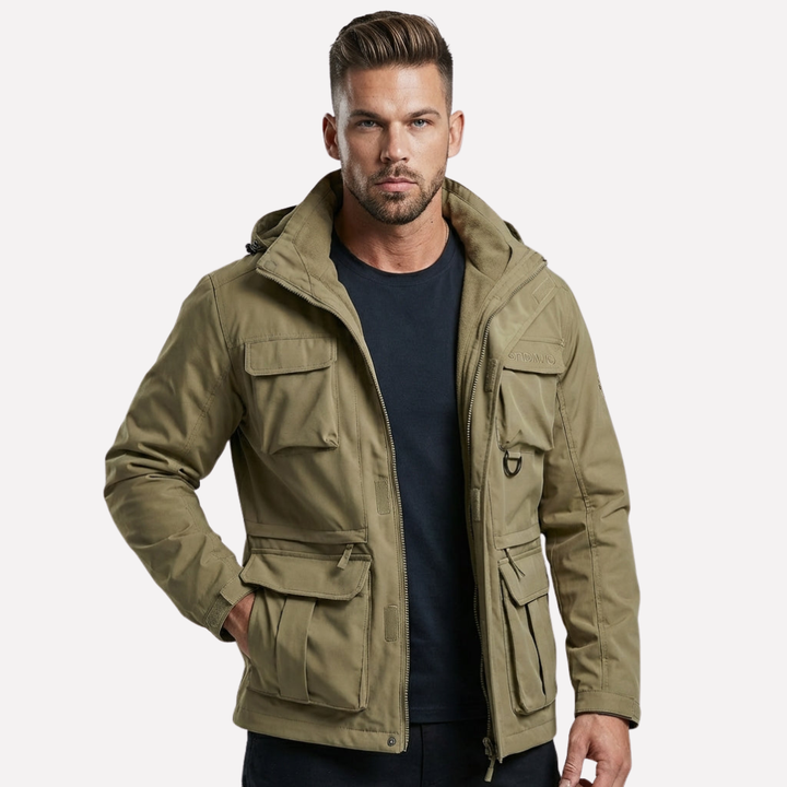 Vanntett herrejakke i militær stil