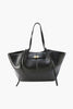 Totebag i skinn til daglig bruk med lukking foran