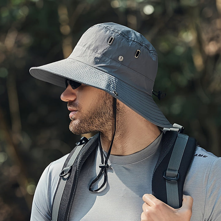 Solbeskyttende hatt for reise og turer
