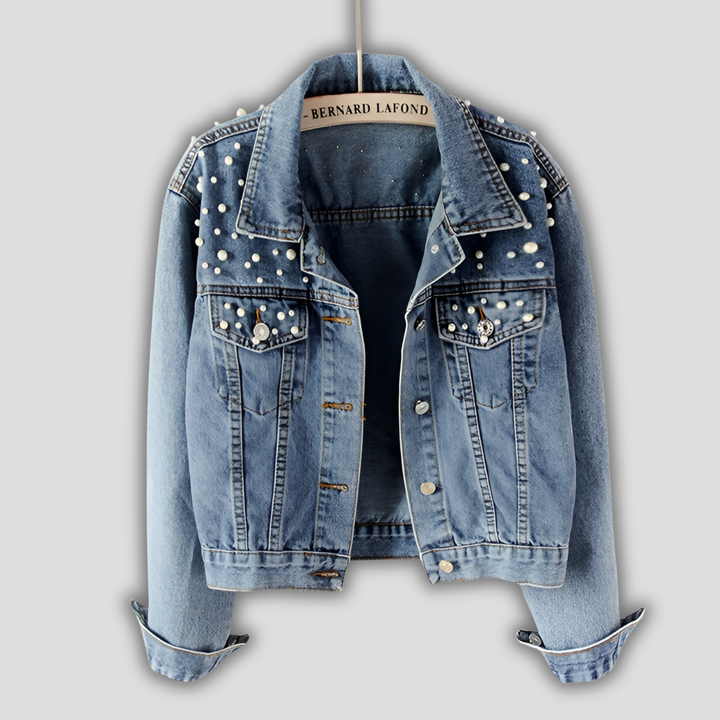 Eye-catching denim jacket for women