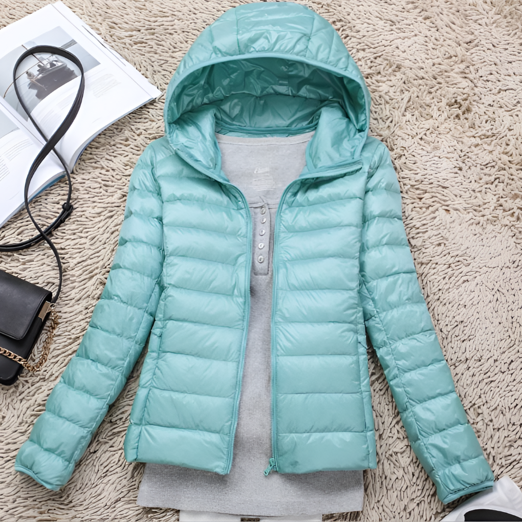 Ultralett, pakkbar dunjakke med hette for kvinner