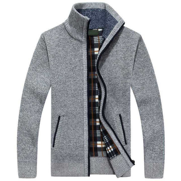 Knitted men's sweater with zipper for warmth and style