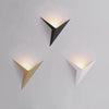 NoctiLux geometrisk LED-vegglampe | Moderne belysning for nattbord i moderne hjem