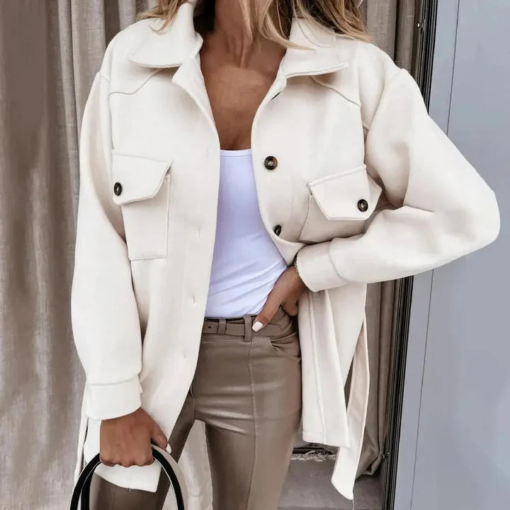 Stilig skinnjakke med elegante detaljer