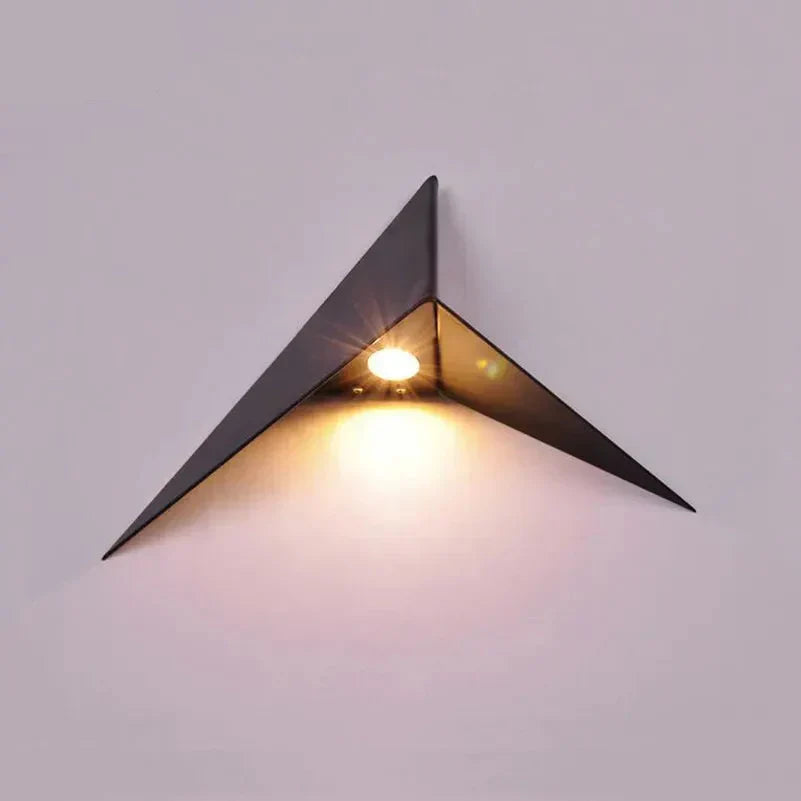 NoctiLux geometrisk LED-vegglampe | Moderne belysning for nattbord i moderne hjem