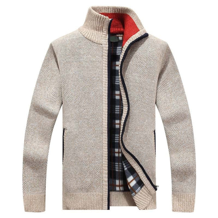 Knitted men's sweater with zipper for warmth and style
