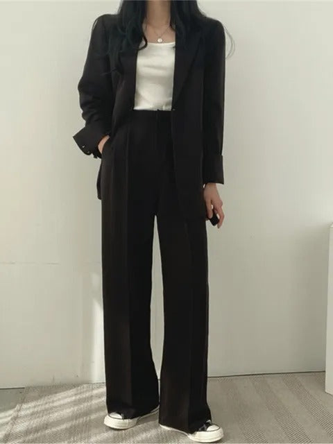 トゥデルトダメドレス モダンなエレガンスで