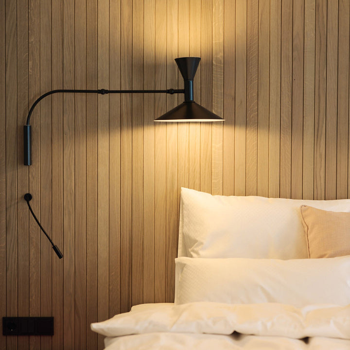 Justerbar Lustra Marseille Vegglampe