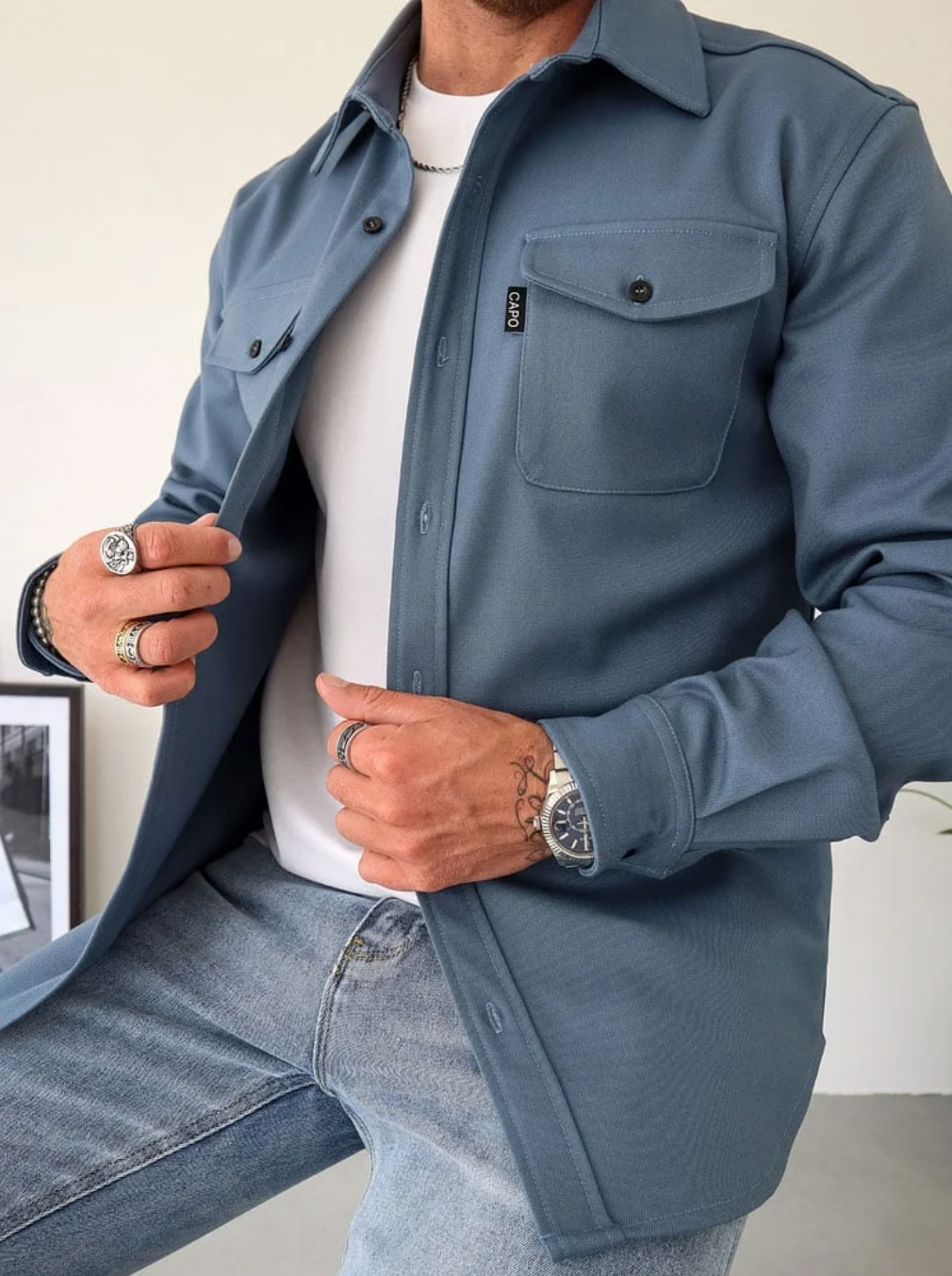 Herreskjorte med lange ermer og lommer – Robust stil og funksjon i ett