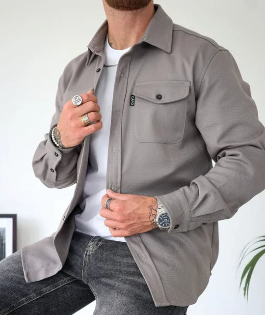Men's long-sleeve shirt with pockets