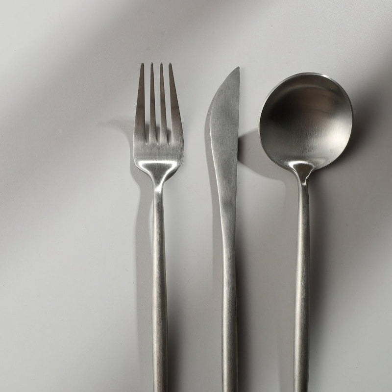 Minimalistisk bestikk til moderne bord - PureSet