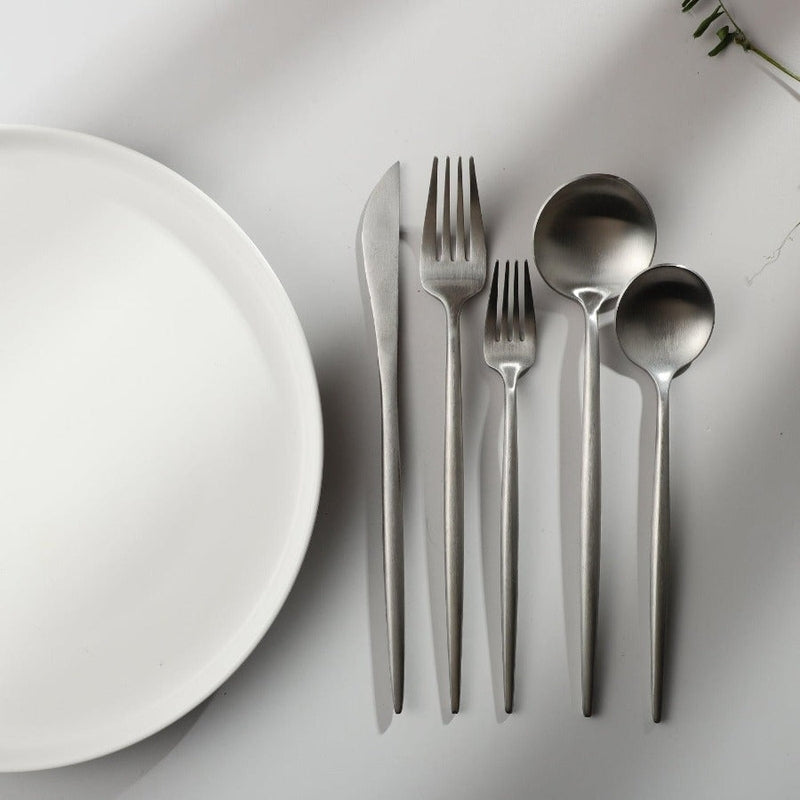Minimalistisk bestikk til moderne bord - PureSet