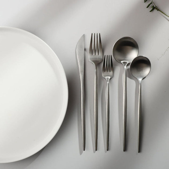 Minimalistisk bestikk til moderne bord - PureSet
