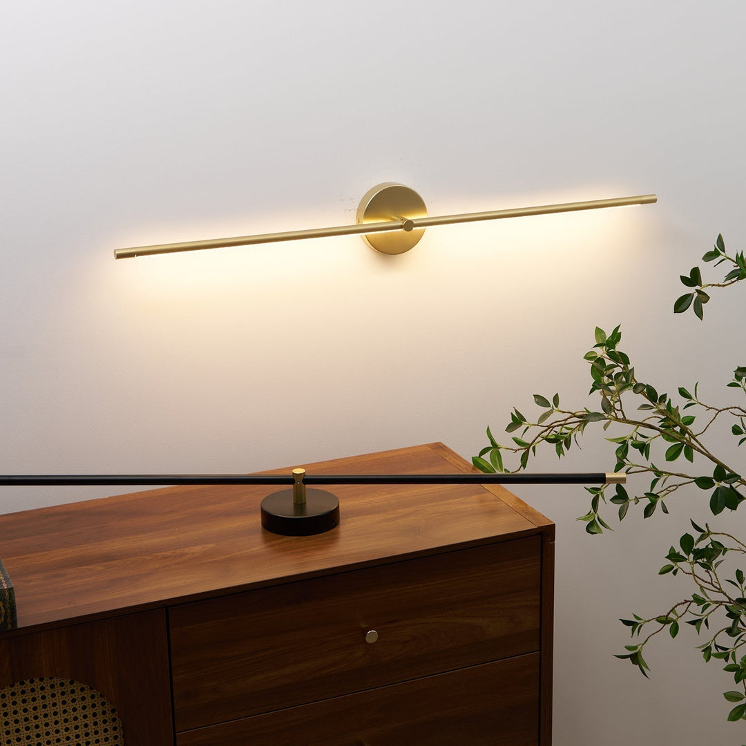 Minimalistisk lineær vegglampe med to armer i moderne stil