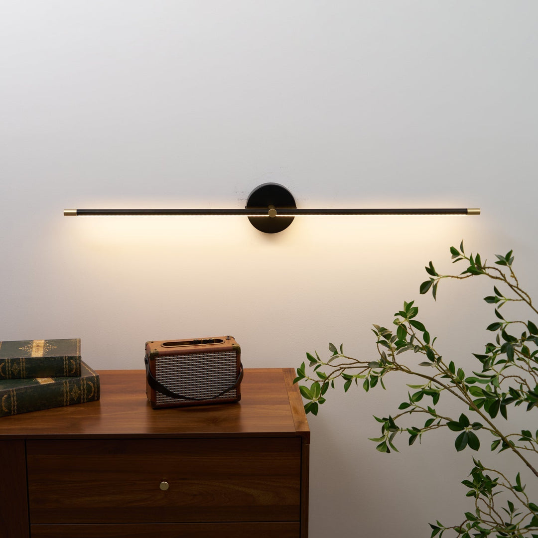 Minimalistisk lineær vegglampe med to armer i moderne stil
