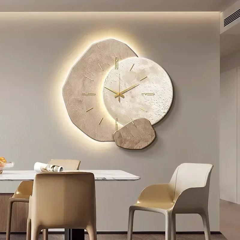 Moderne Veggklokke med Unikt Design