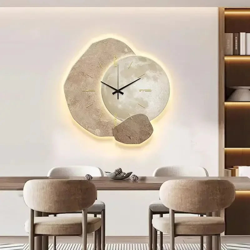Moderne Veggklokke med Unikt Design