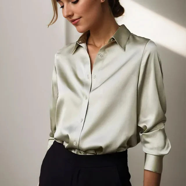 Lässige lockere Bluse mit luxuriösem Stoff
