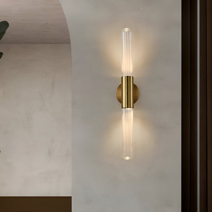 Nordisk Vegglampe i Glass med Vannbølgemønster i Messing LED 1 Lyskilde
