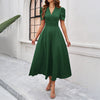 Midikleid mit geraffter Taille, Passform und Schwung