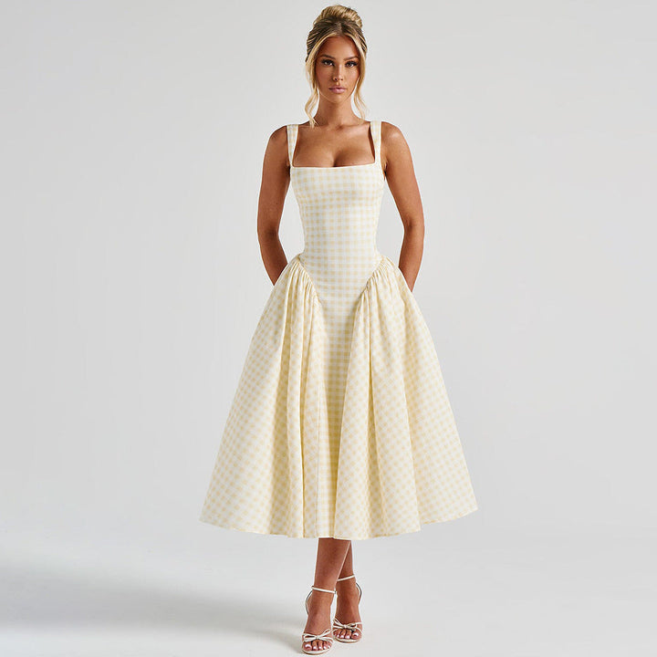 Midi dress with checkered patterns and square neckline