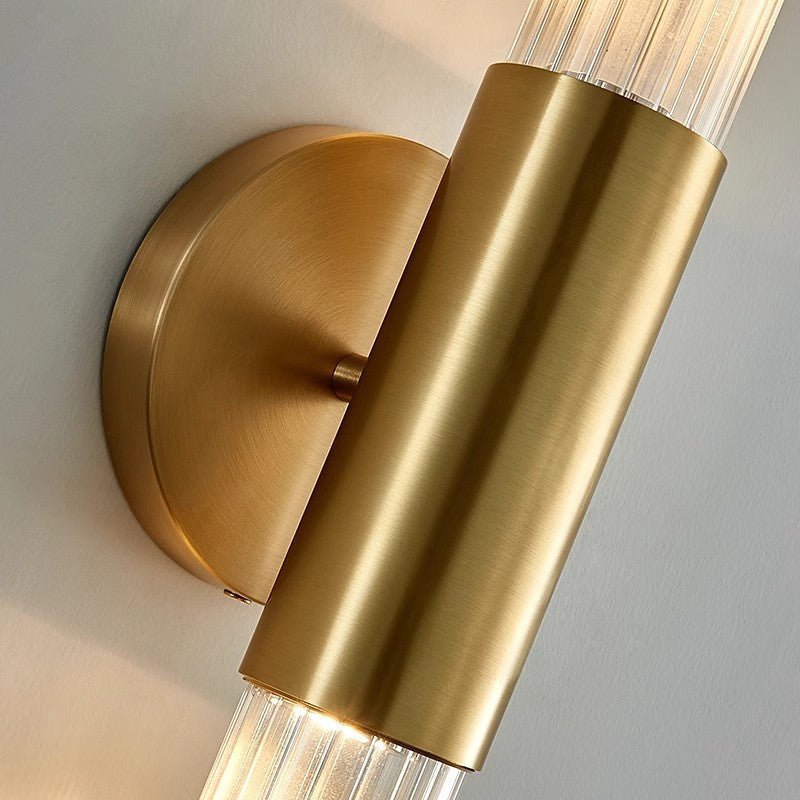 Nordisk Vegglampe i Glass med Vannbølgemønster i Messing LED 1 Lyskilde