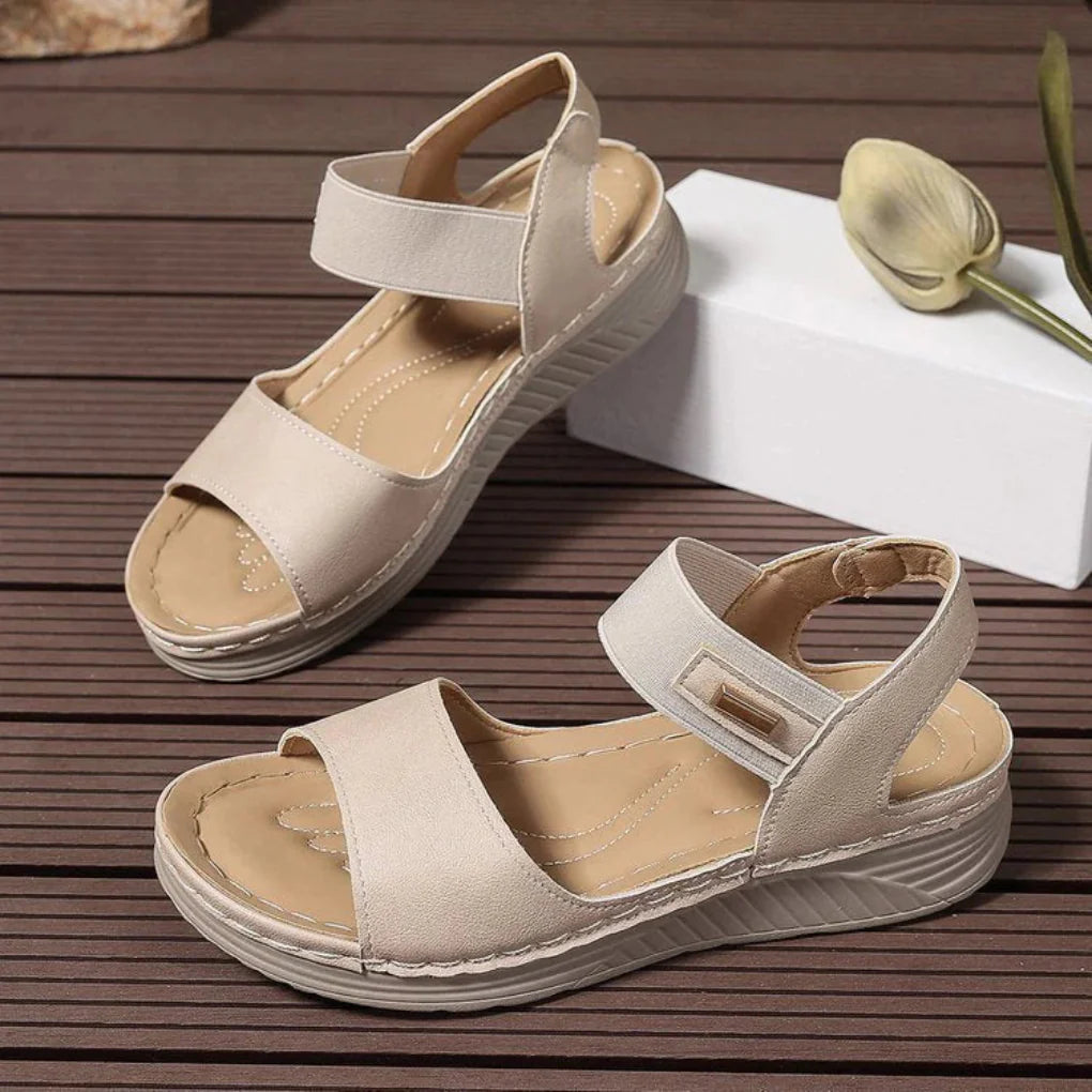 Women's sandals with open toe and padding