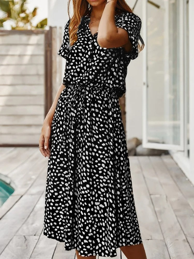 Elegant og komfortabel sommerkjole med print