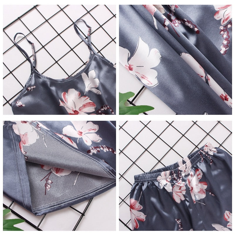 Pysjamassett i sateng med blomsterprint