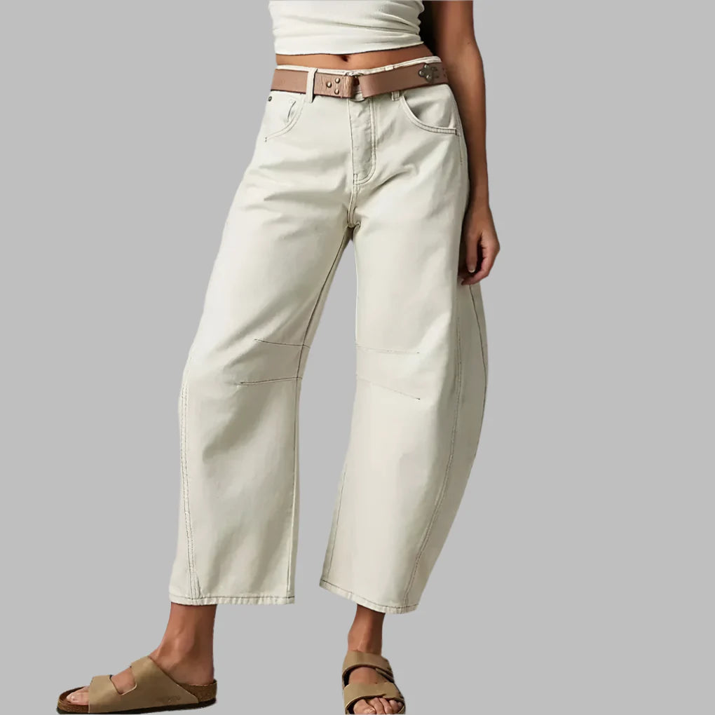 Damenjeans mit weitem Bein