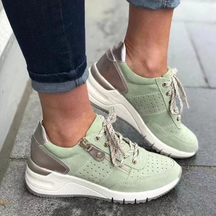 Orthopedic hiking shoes for women