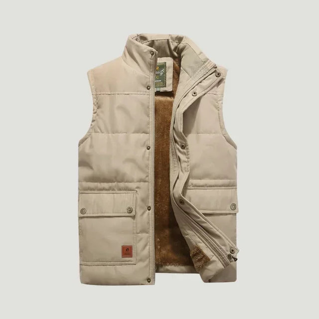Stylish and lightweight men's vest for all seasons