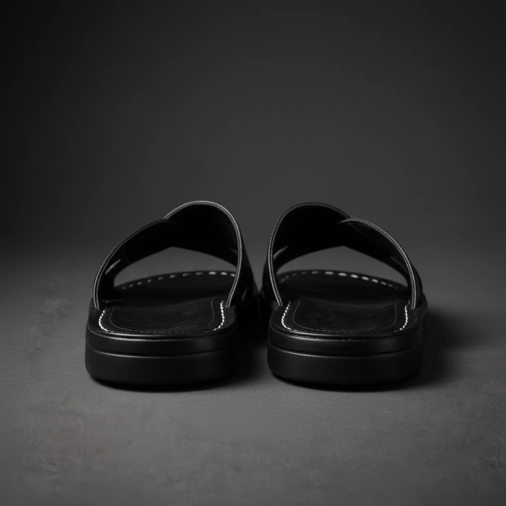 Sandaler til herre | Kryssede remmer og behagelig innstigning