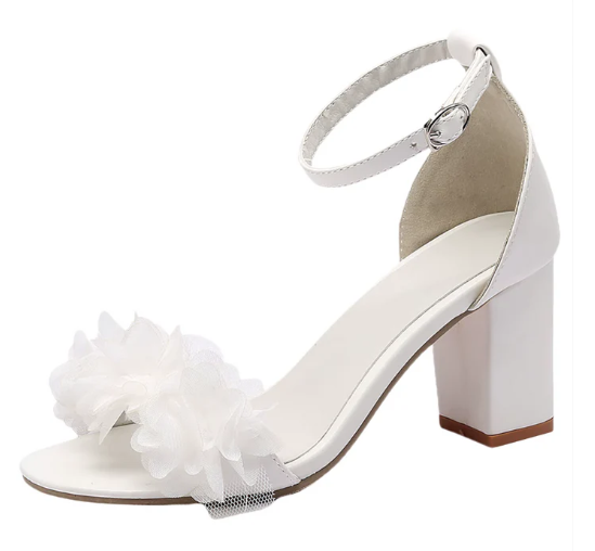 Elegant heeled sandals with modern design