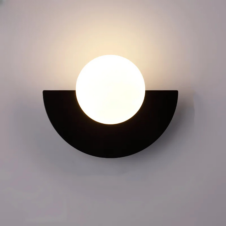Moderne LED-vegglampe i geometrisk halvsirkelstil