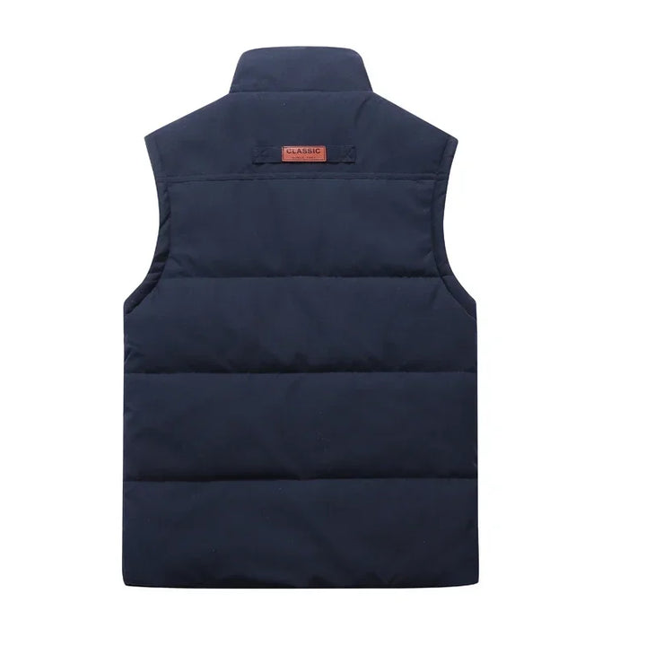 Stylish and lightweight men's vest for all seasons