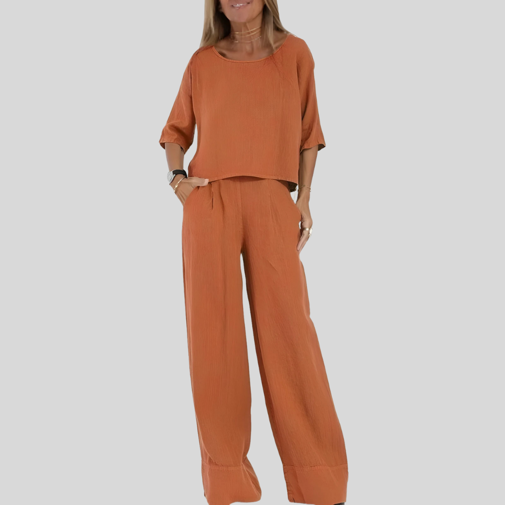 Women's set in linen blend with relaxed fit and two pieces