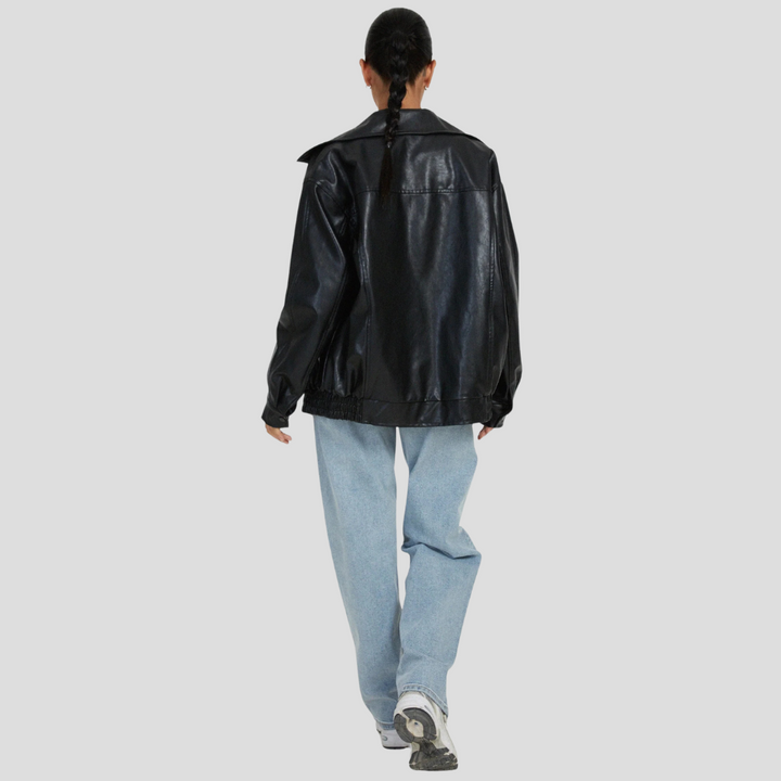 Women's jacket with relaxed fit