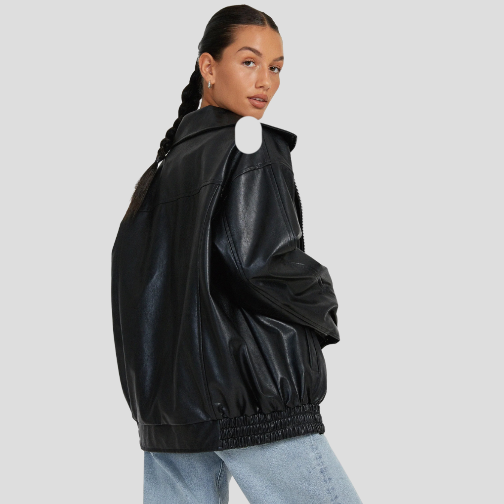 Women's jacket with relaxed fit