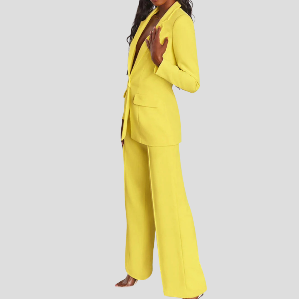 Blazer and pants set for women