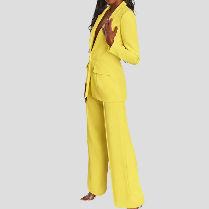Blazer and pants set for women