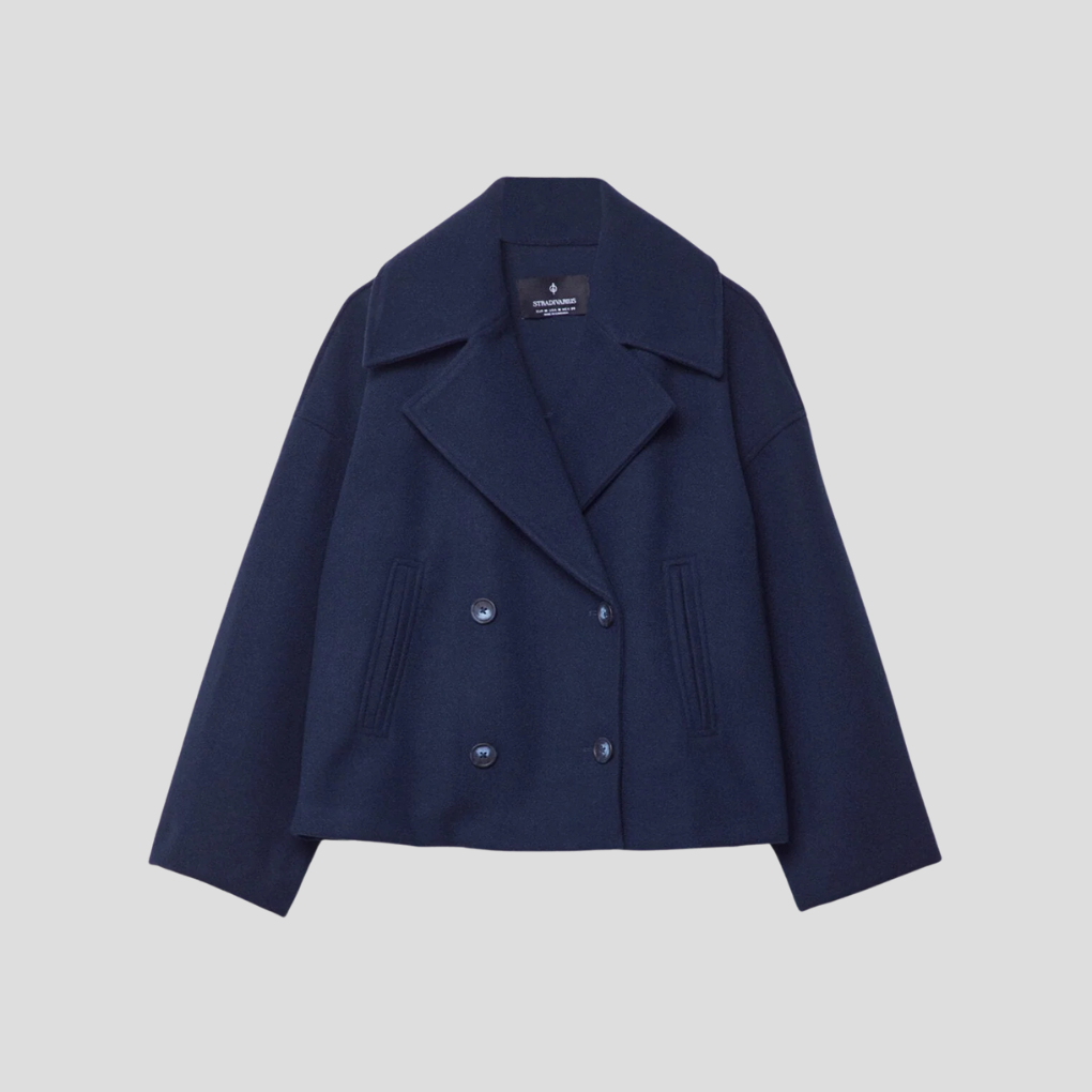 Elegant dobbeltspent kort kåpe – elegant og tidløs