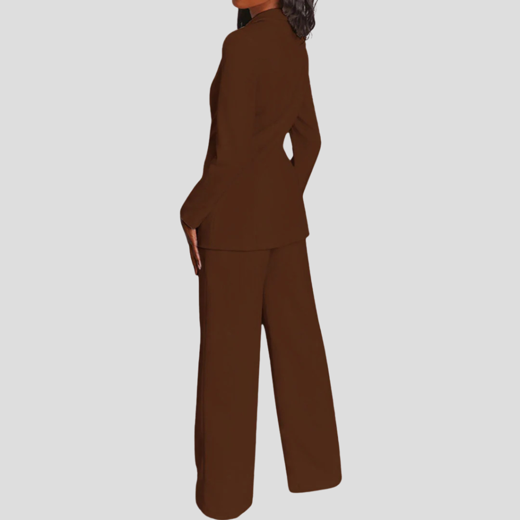 Blazer and pants set for women