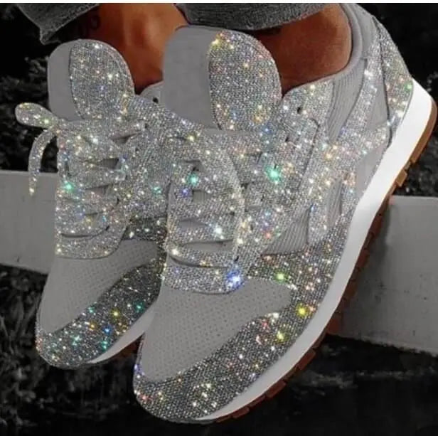 Glitrende sneakers til dame med sporty komfort - Leona