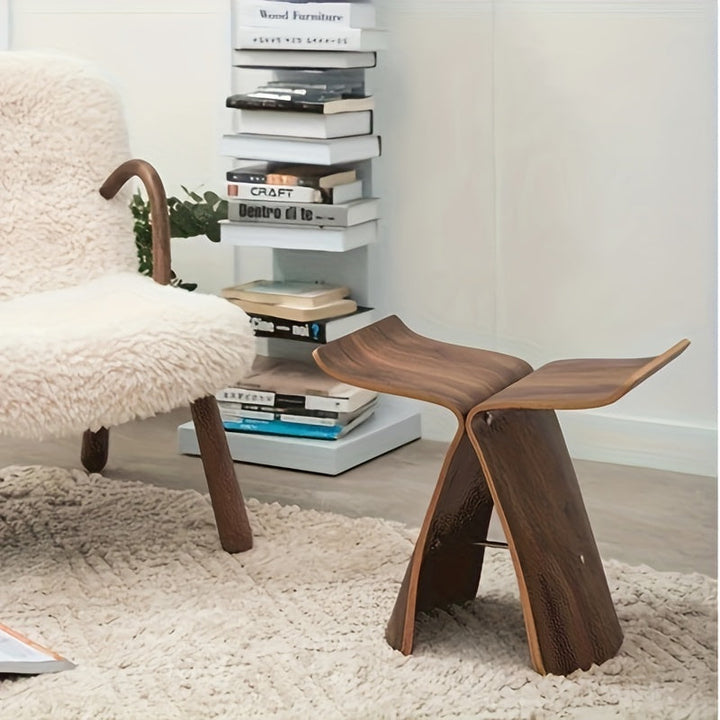 Elegant Sommerfuglkrakk – Tidløst Design for Stue og Gang