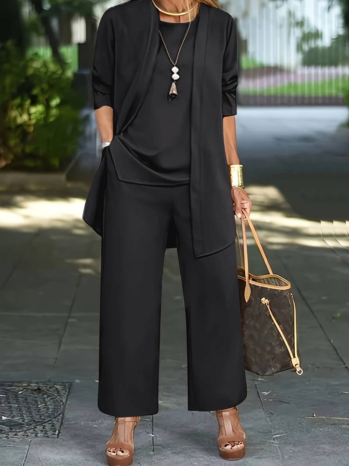 Elegant three-piece pantsuit for women