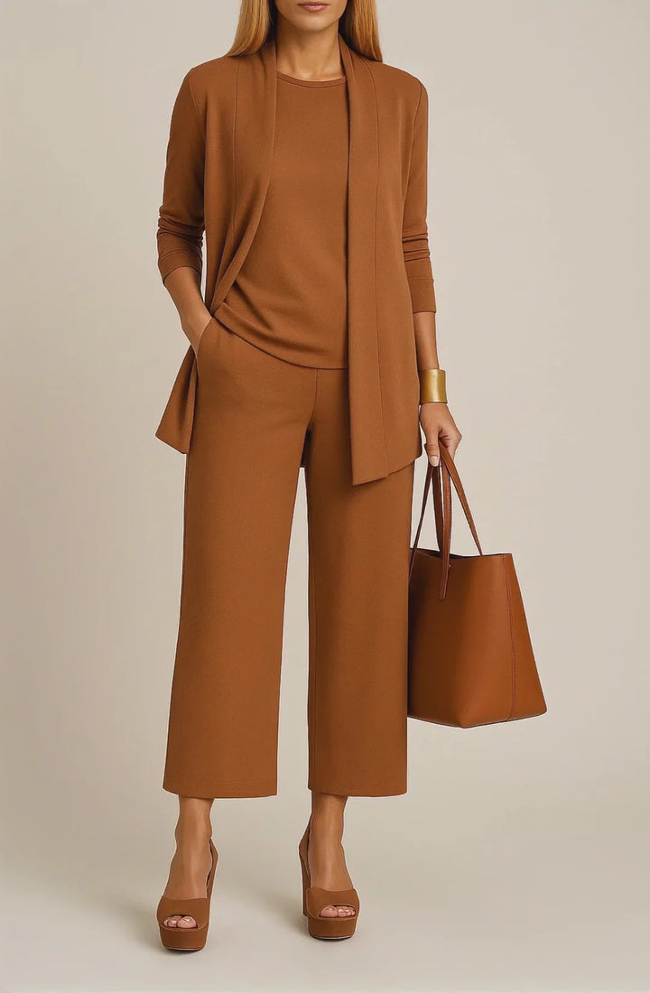 Stylish and refined 3-piece suit
