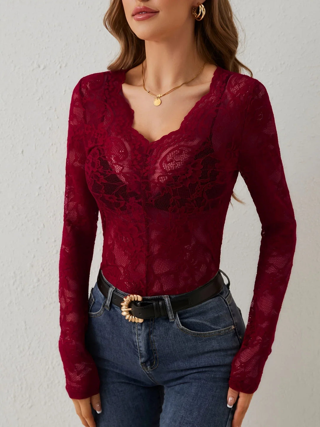 Blonde blouse for women – Feminine detail for elegant style