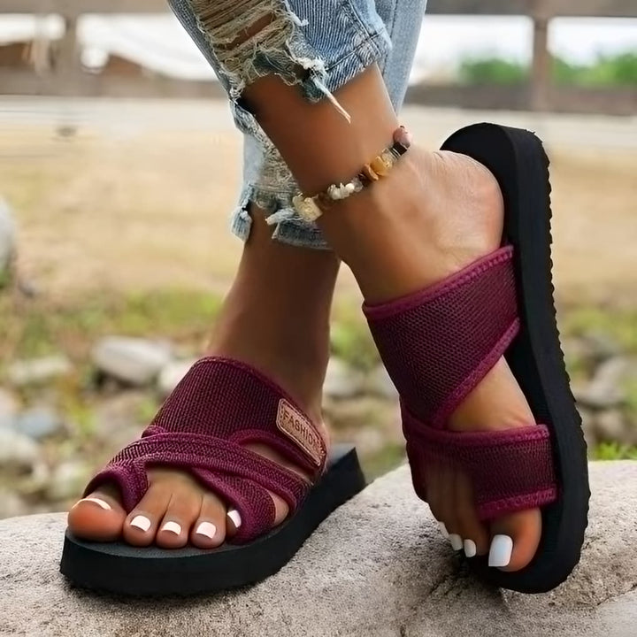Orthopedic sandals with correction of hallux valgus for women