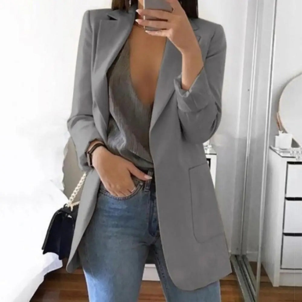 Elegant and comfortable women's blazer for all occasions